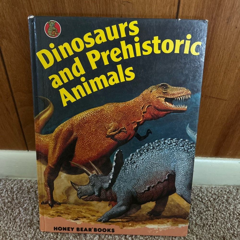 Vtg 1981 Dinosaurs and Prehistoric Animals Honey Bear Books
